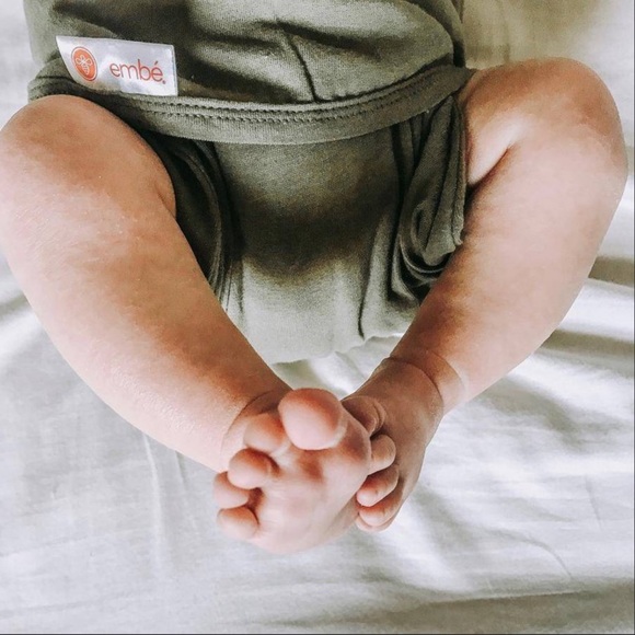 Embe baby swaddle for 6-14 LBS up to 3 months - Picture 3 of 5